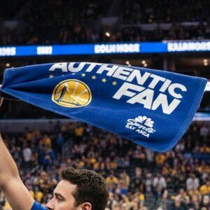 Set of 4 GOLDEN STATE WARRIORS NBA Rally Towel Fan Giveaway 15x18 Finals Champs